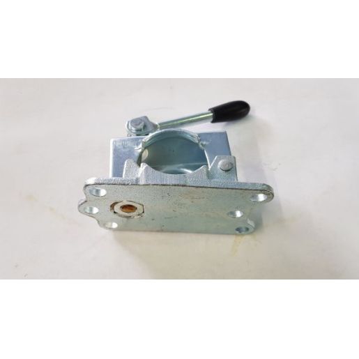 Abrazadera LM 48mm estriada 620010